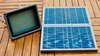 Foco LEd 10W con panel solar y batería de litio.