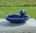 Fuente solar de cerámica azul con pez